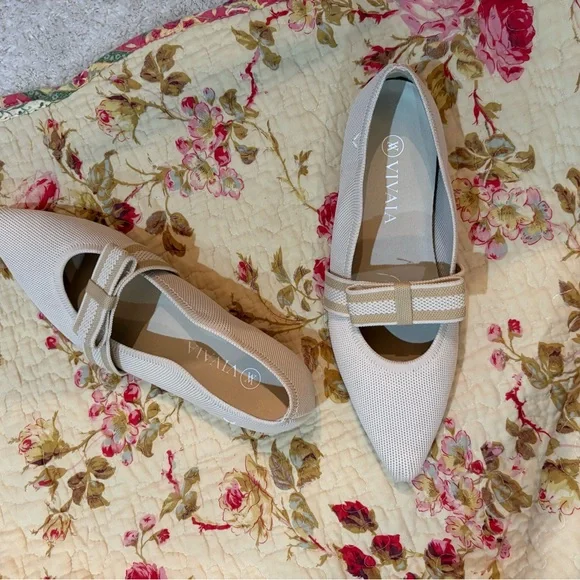 Vivaia Daphne Pointy Toe Mary Jane Bow Slip-On Flats Ivory Tan Sz 49 - Picture 4 of 10